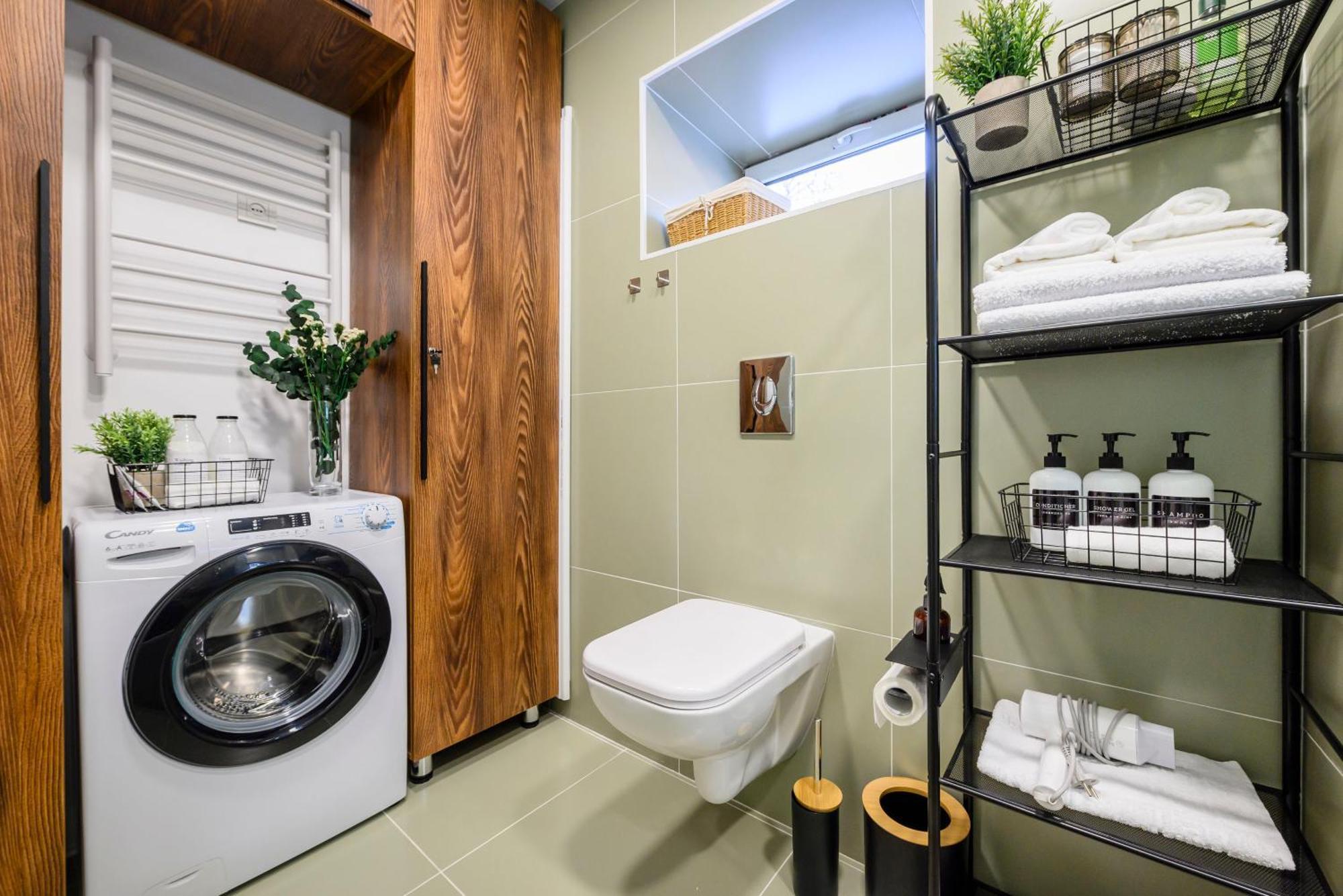 Mid-Century Charm Apartments В Центре Алматы Buitenkant foto