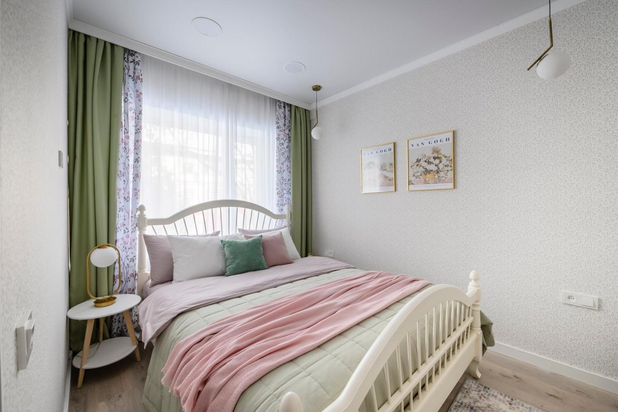 Mid-Century Charm Apartments В Центре Алматы Buitenkant foto